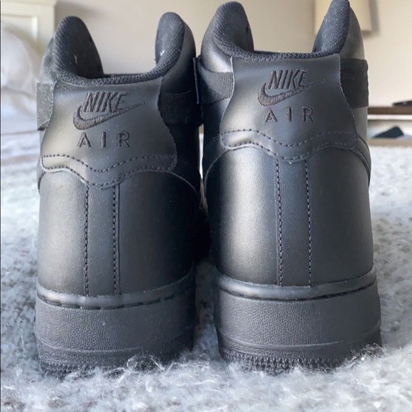 size 12 all black jordan’s - Picture 1 of 4